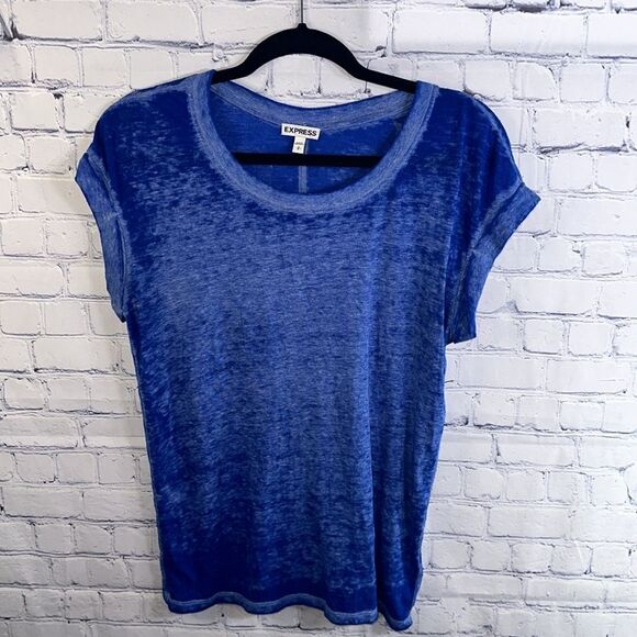 ✨ Bundle of Five Express Shirts - Picture 4 of 11